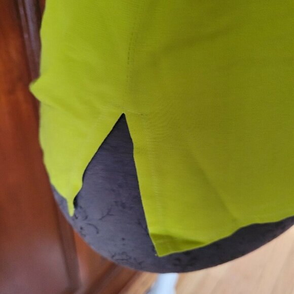 100% SILK Green Justine Todd Womens tshirt Blouse formal Size S - Picture 2 of 3